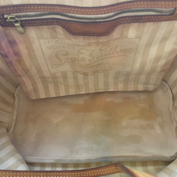 Louis Vuitton tote - Picture 3 of 3